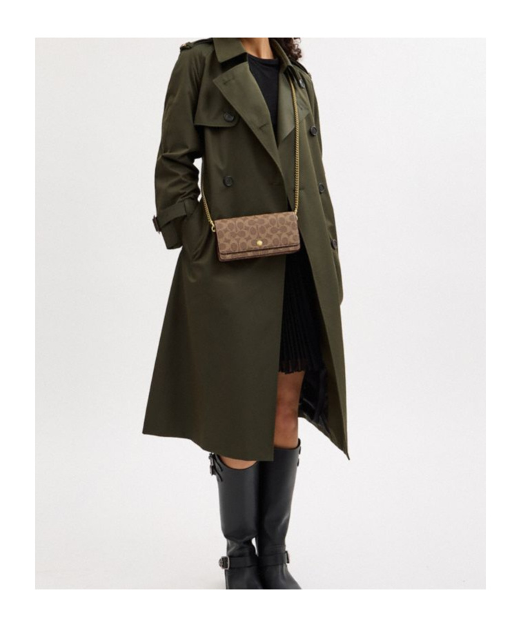 COACH ESSENTIAL LONG WALLET ON A CHAIN IN SIGNATURE CANVAS