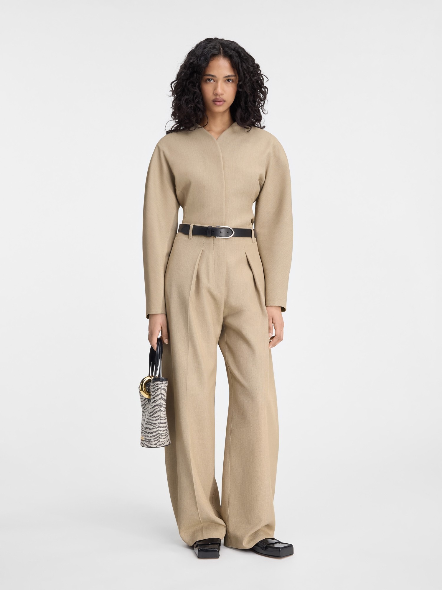 Jacquemus Oval Trousers In Nude