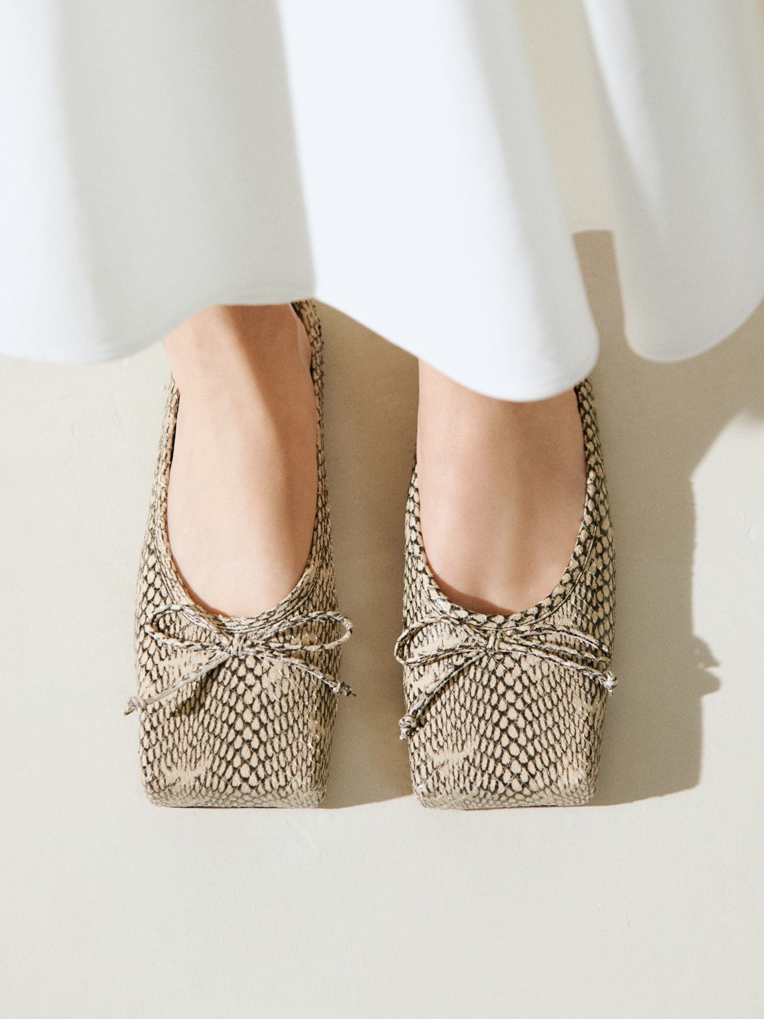 Jacquemus Les Mules Plates Ballet In Transparent