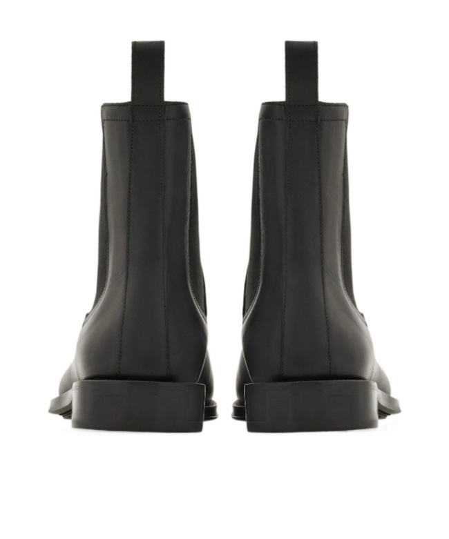 Ferragamo Chelsea Boot In Black