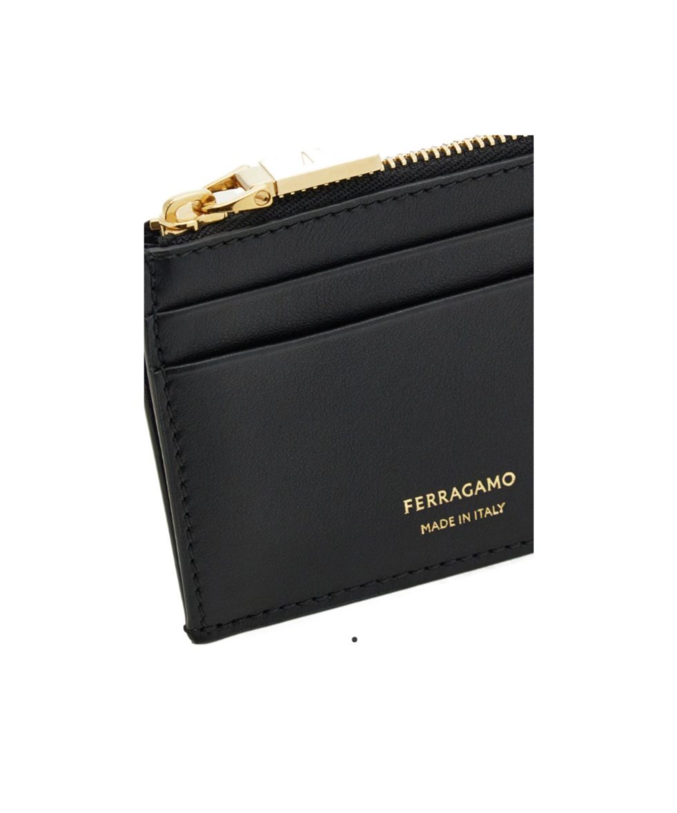 Ferragamo Hot Stamp Zip Leather Card Holder In Black