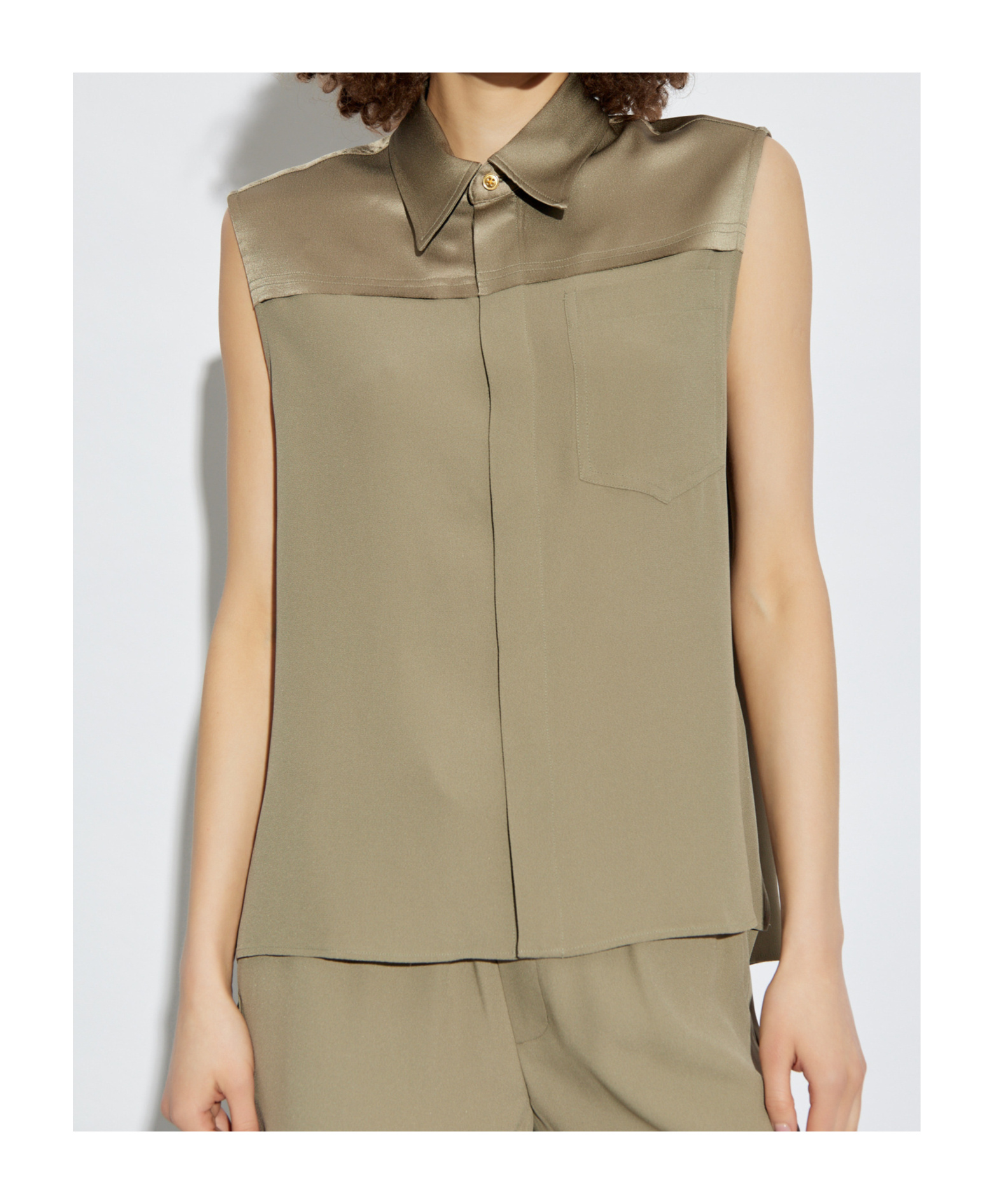 Ami Alexandre Mattiussi Sleeveless Pointed Collar Shirt With Chest Pocket In Nude