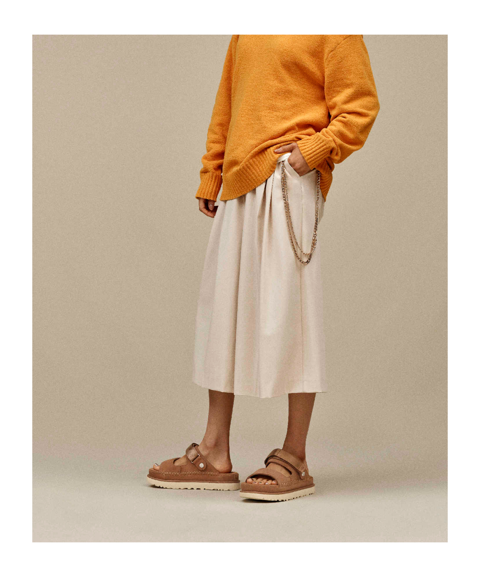 Ugg Goldenstar Glide Suede Flatform Sandals In Maroon