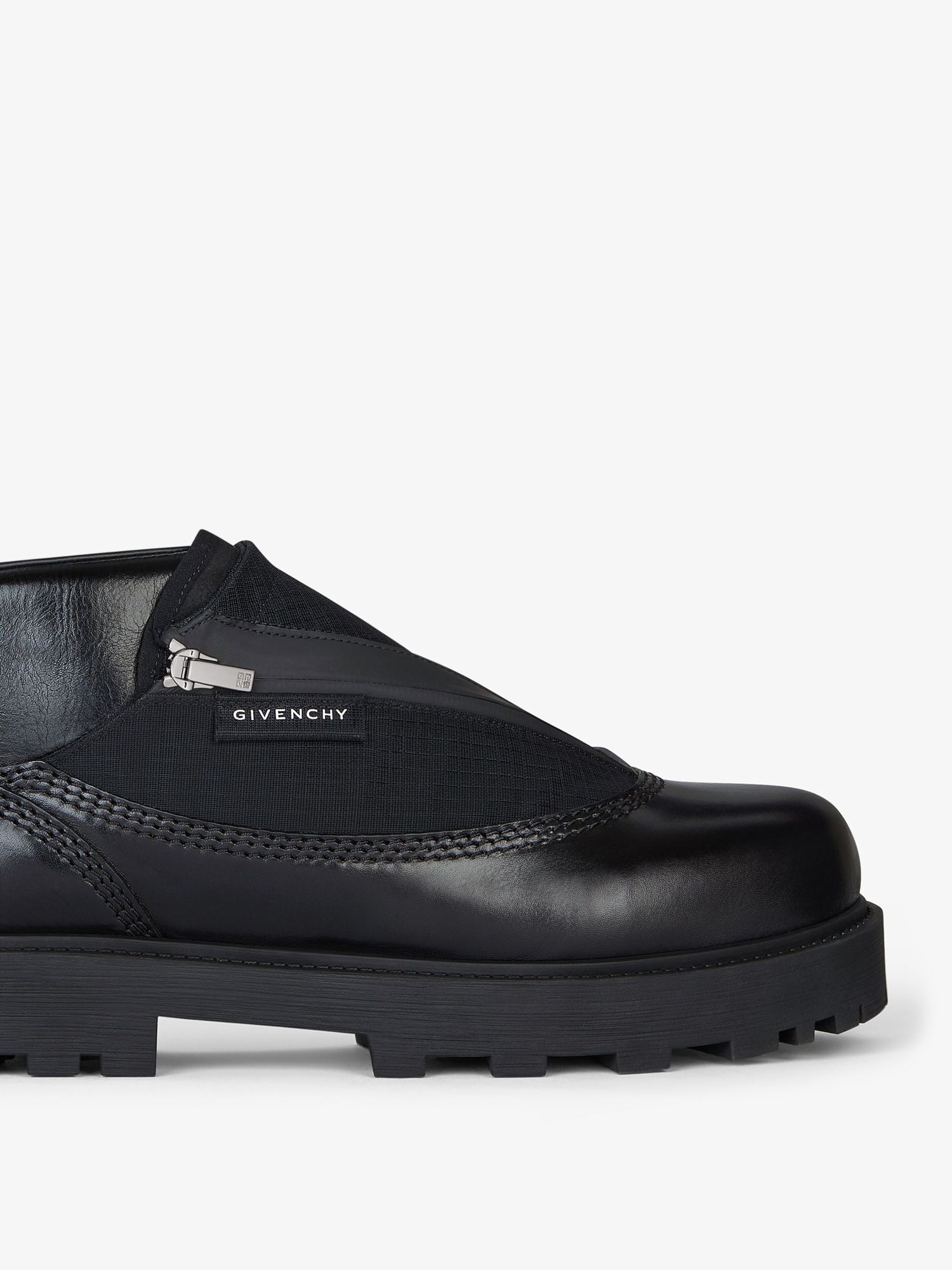 Givenchy Workboot Mid-tech In Black