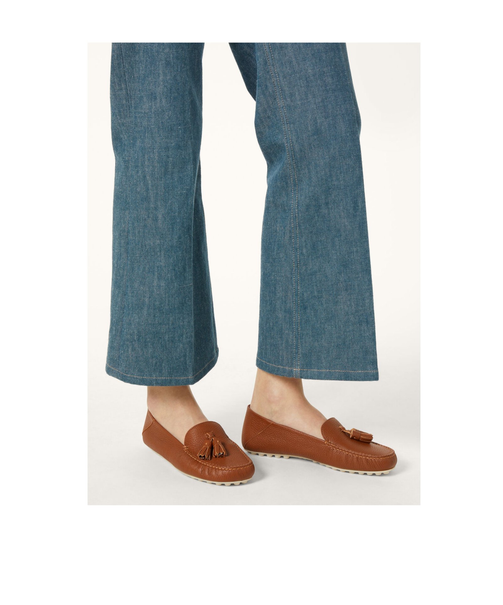 Loro Piana Round-head Flat Shoes In Brown