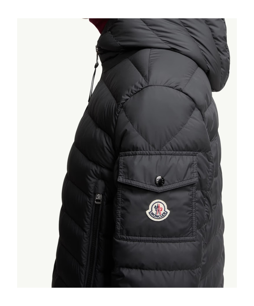 Moncler Doudoune Courte À Capuche Galion In Black