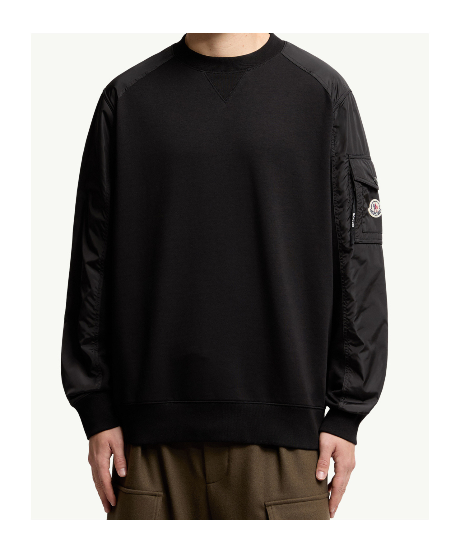 Moncler Mens Black Logo-patch Contrast-sleeve Cotton-blend Sweatshirt In Black