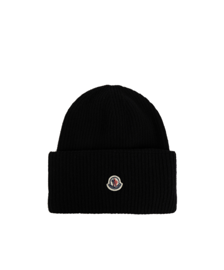 Moncler Logo Hat In Black