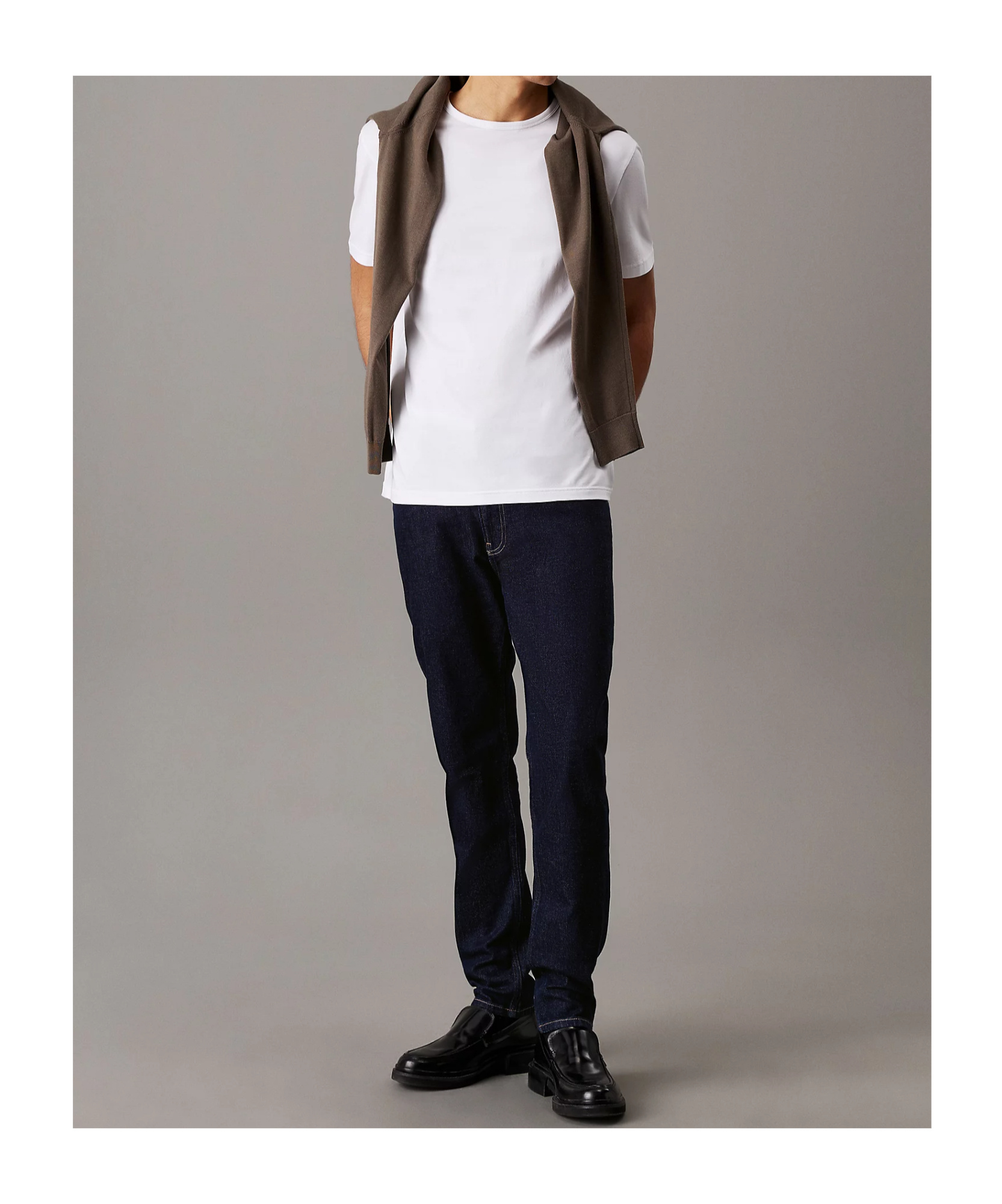 Calvin Klein Tapered Jeans In Black