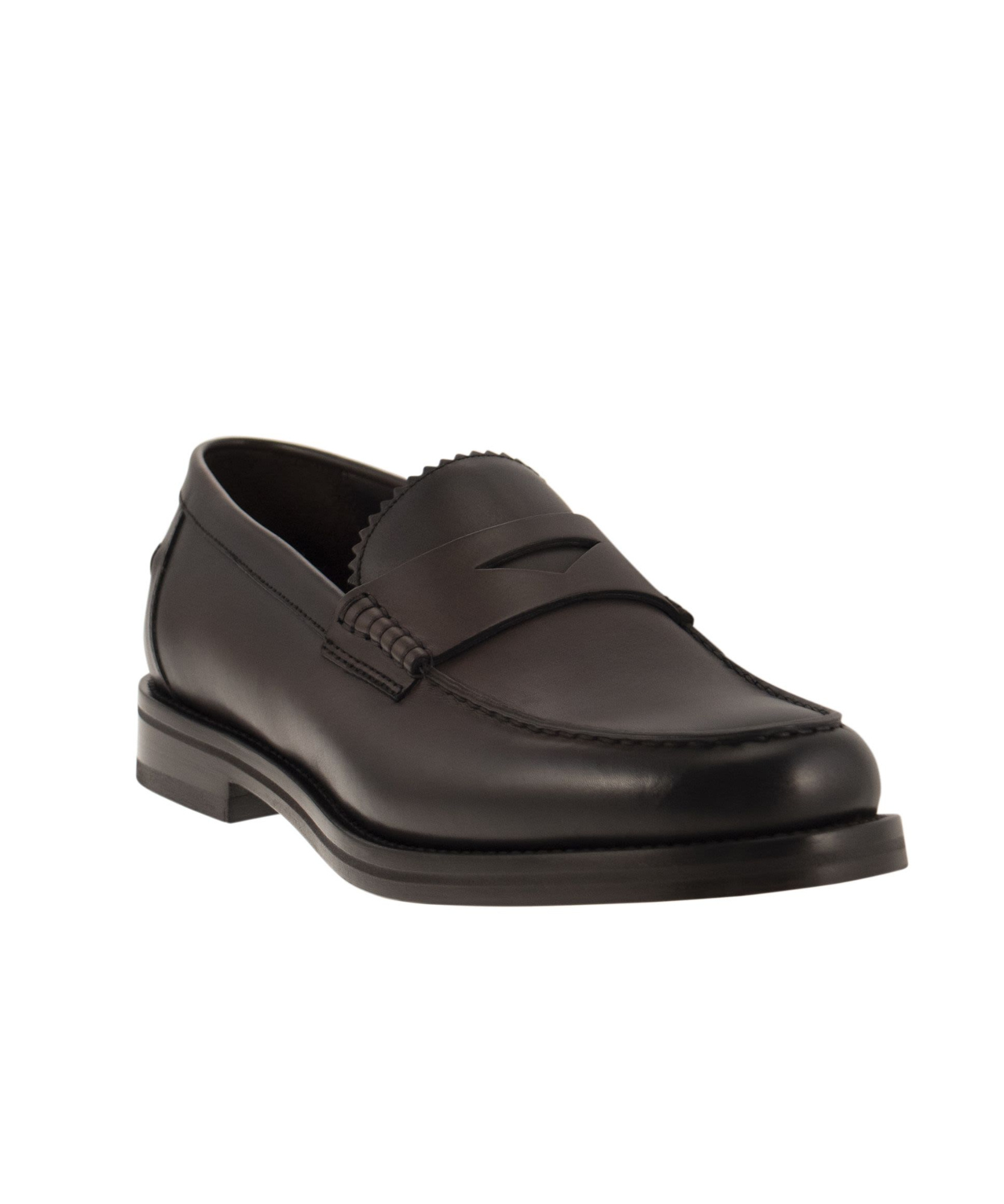 Doucal's Push On Loafers In Black