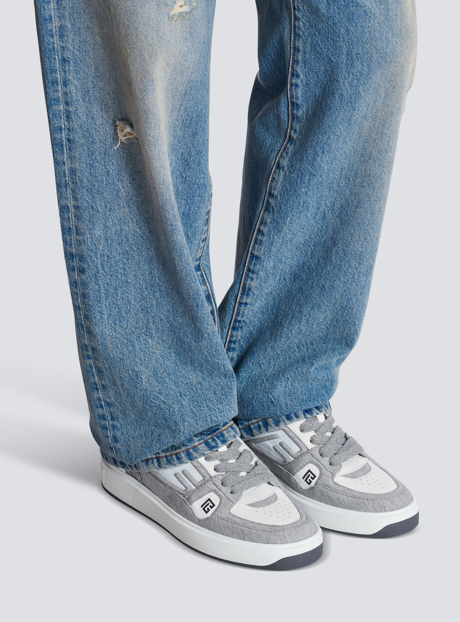 Balmain Round Head Low-cut Casual Shoes In White