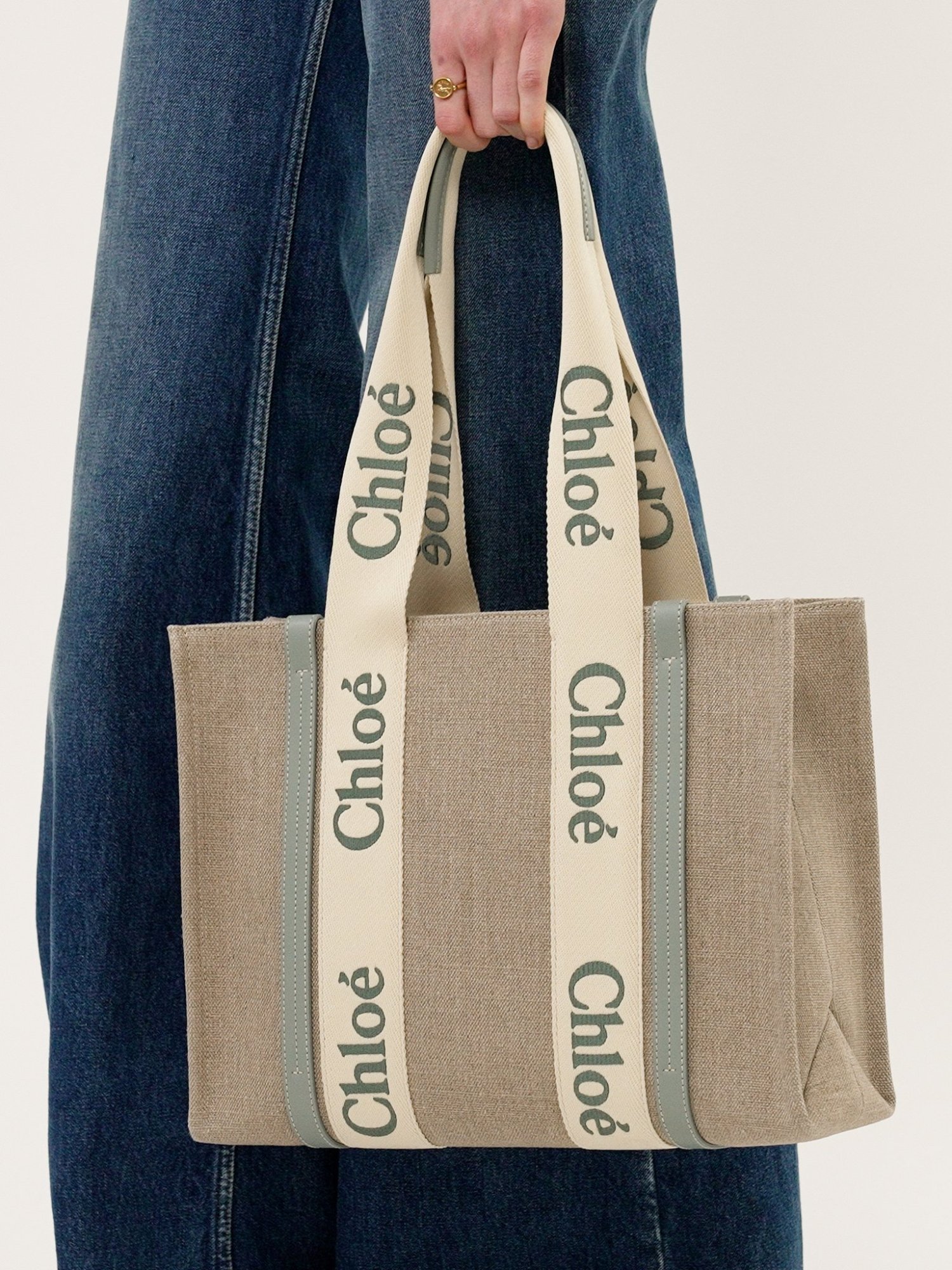 Chloé Woody Tote Bag In Linen