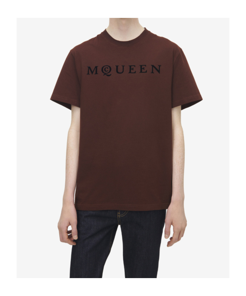 Alexander Mcqueen Men's Flocked Mcqueen Logo T-shirt In Deep Red In Brown