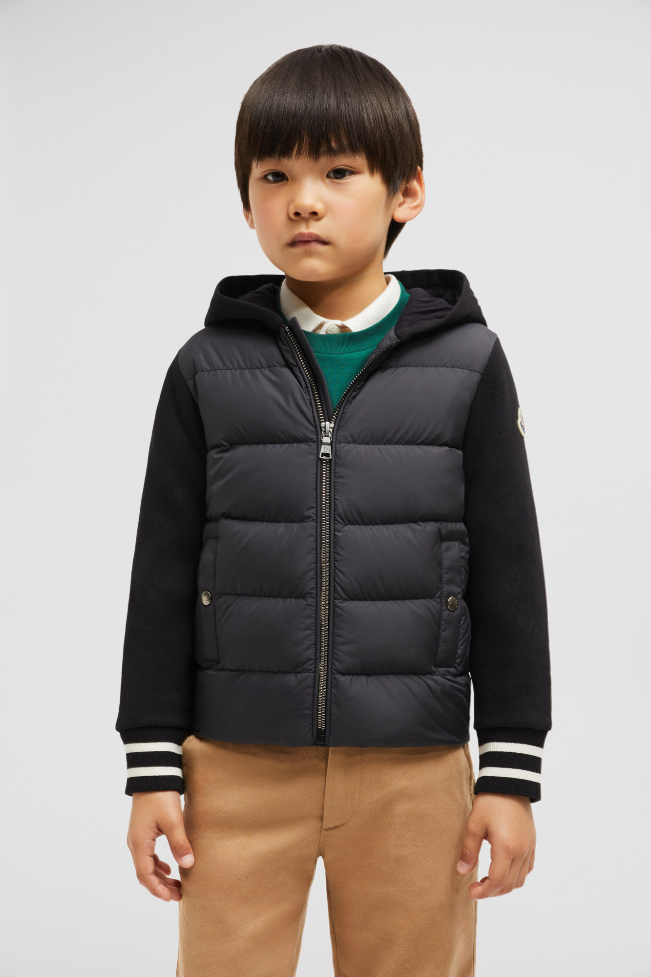 Moncler Enfant Logo Patch Zip-up Cardigan In Black
