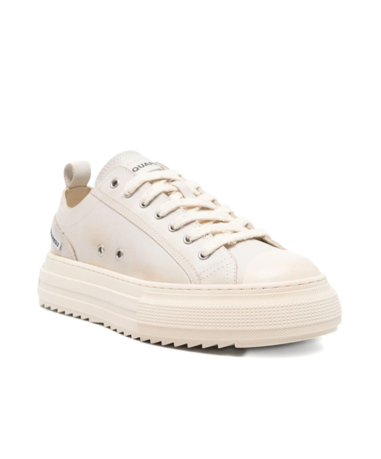 Dsquared2 Round-toe Low-top Sneakers In White
