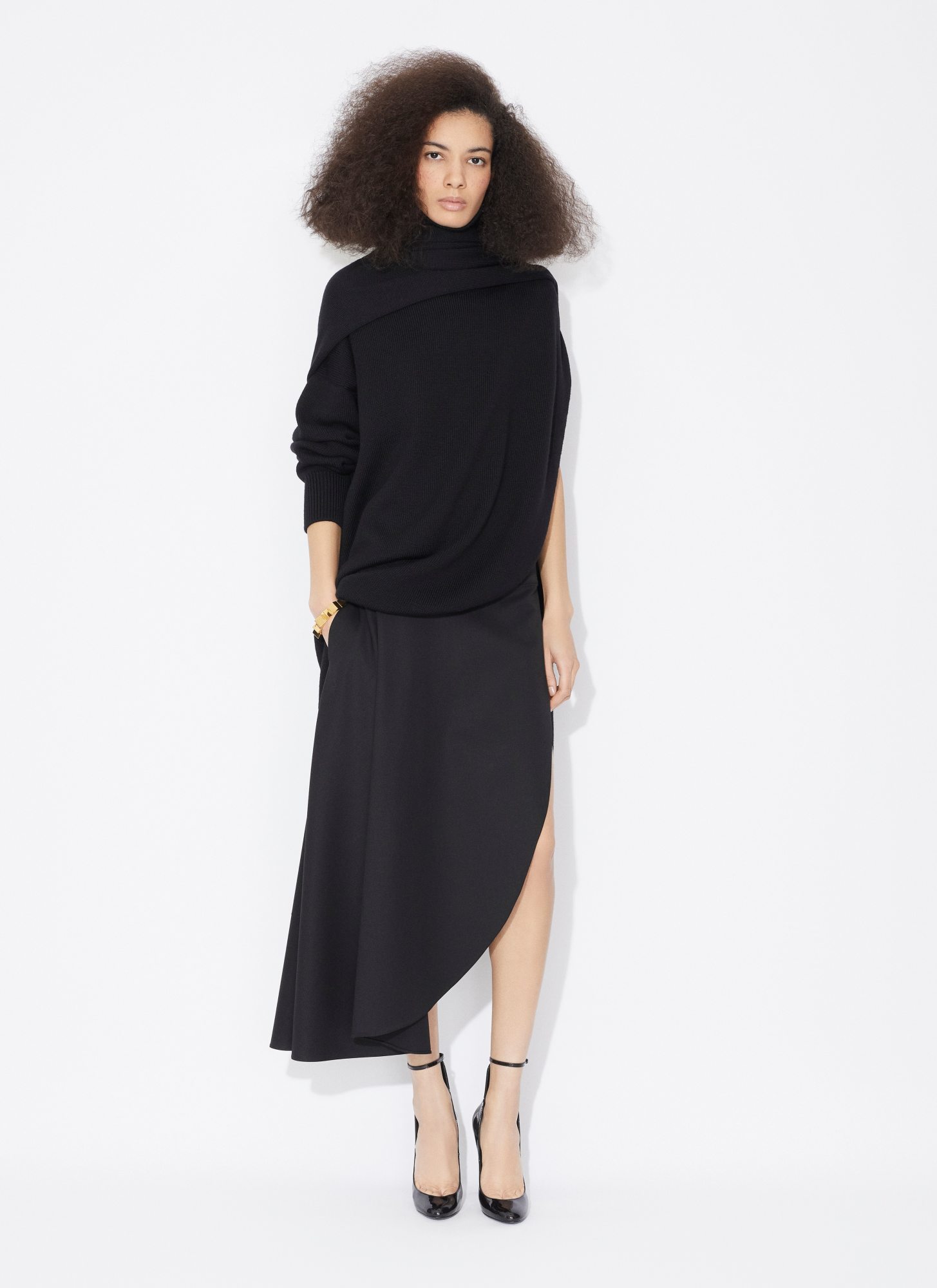Alaïa Knitted Asymmetrical Cape Pullover In Black