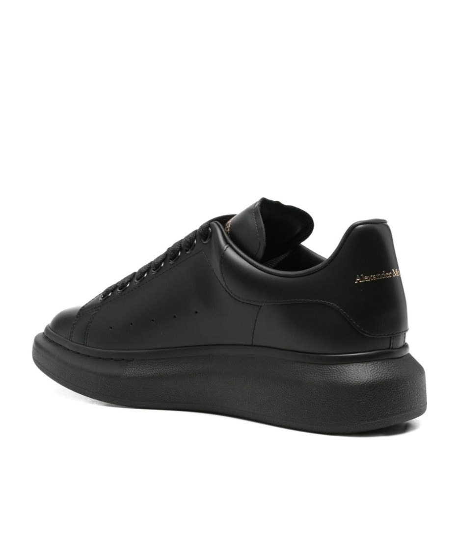 Alexander Mcqueen Men Black Sneakers With Logo Lettering On The Rear And Oversize Rubber Sole In Lea In Black