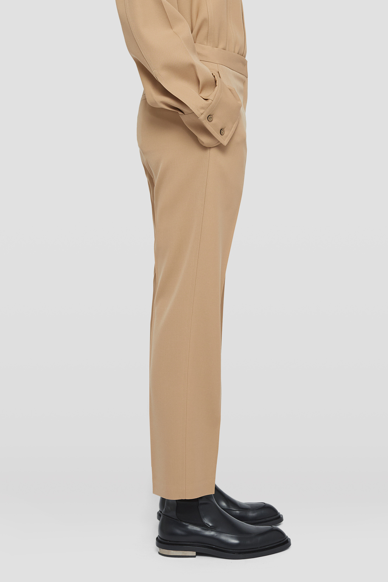 Jil Sander Tapered Cropped Trousers In Nude