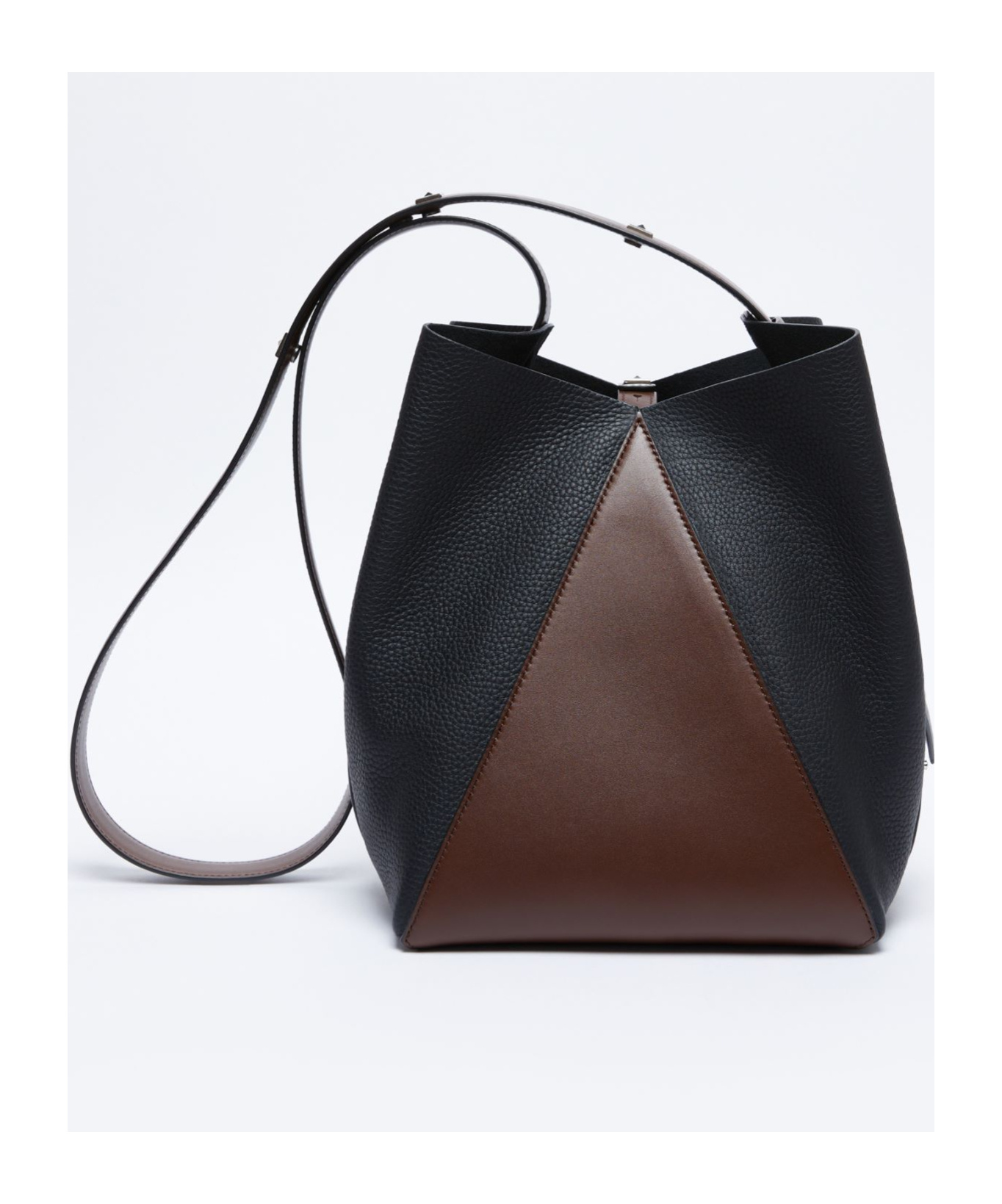 Max Mara Medium Logo Shoulder Bag In Black