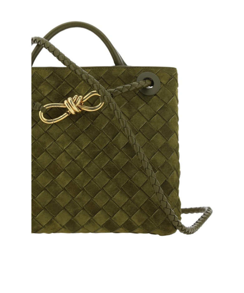 Bottega Veneta Woven Pattern Shoulder Bag In Green