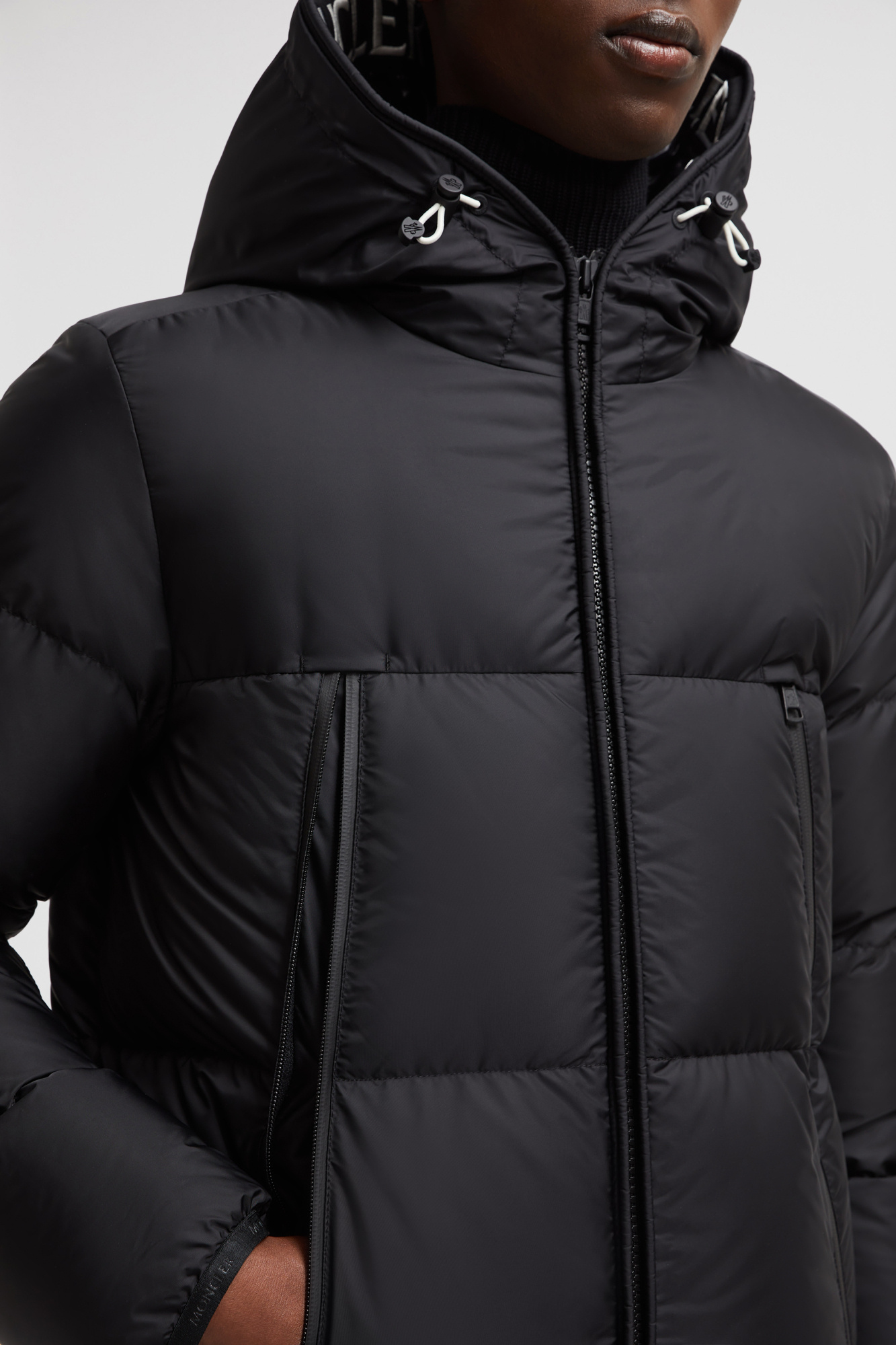 Moncler Montcla Short Down Jacket Black In Black
