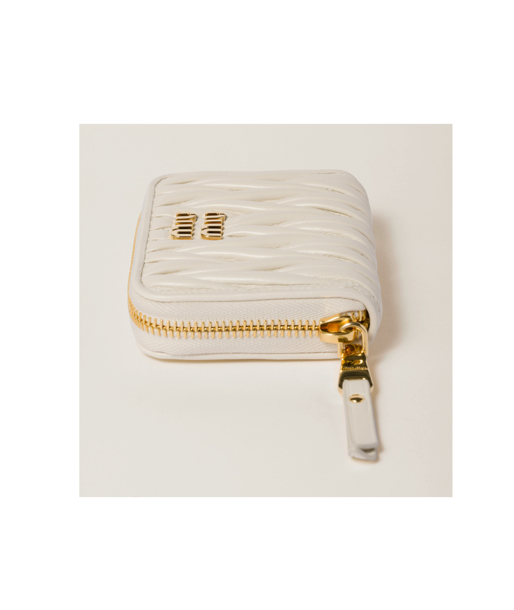 Miu Miu Zipper Wallet In Nude