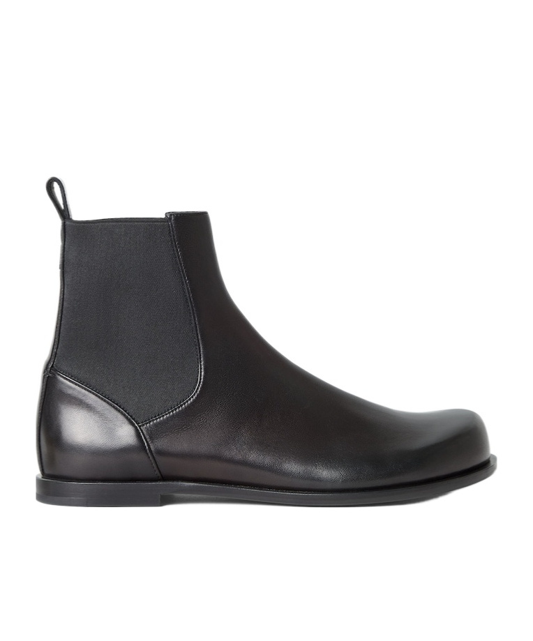 Fendi Ff Squared Nappa Leather Chelsea Boots In Black