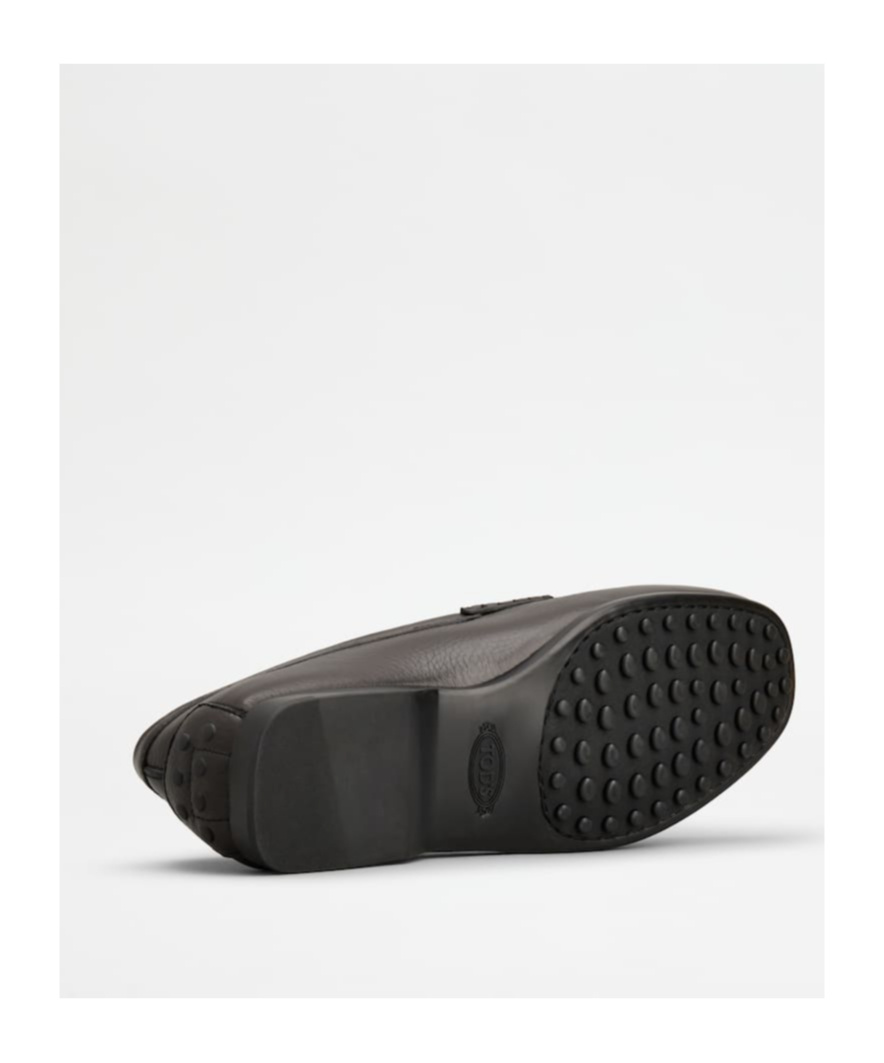 Tod's Gommino Almond Toe Loafers In Black