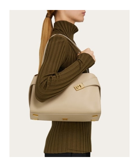 Ferragamo Medium Hug Soft Shoulder Bag In Nude