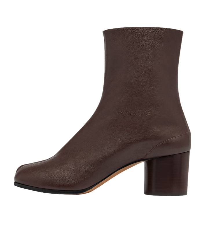 Maison Margiela Tabi Leather Ankle Boots In Black