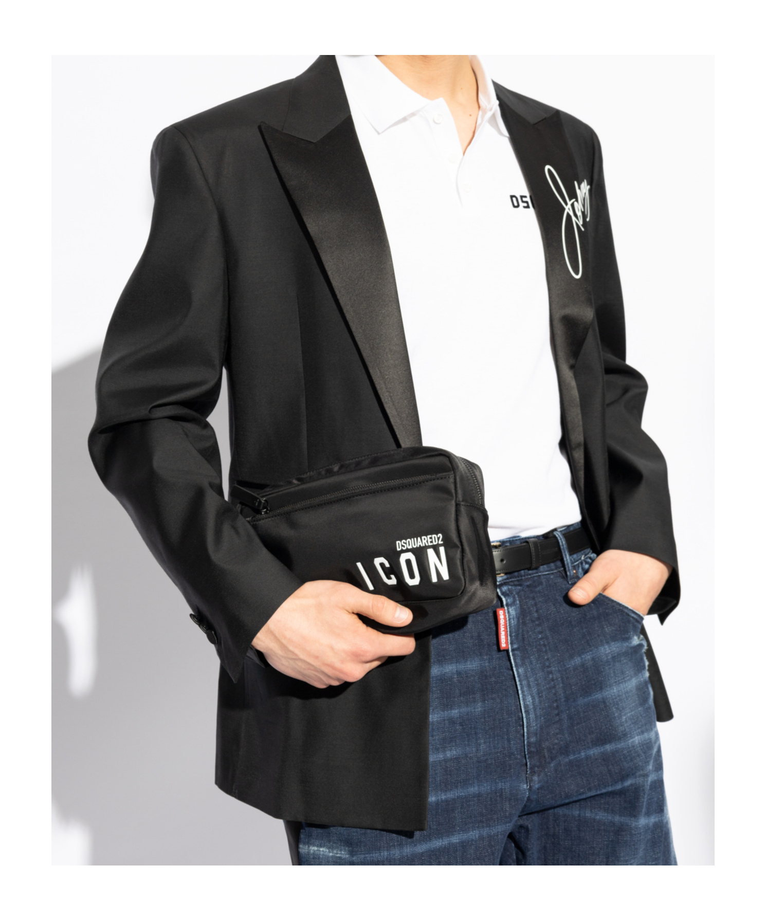 Shop Dsquared2 Icon Logo Printed Wash Bag In Black