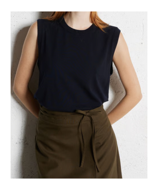 Soeur Sleeveless Round Neck Sweater In Black