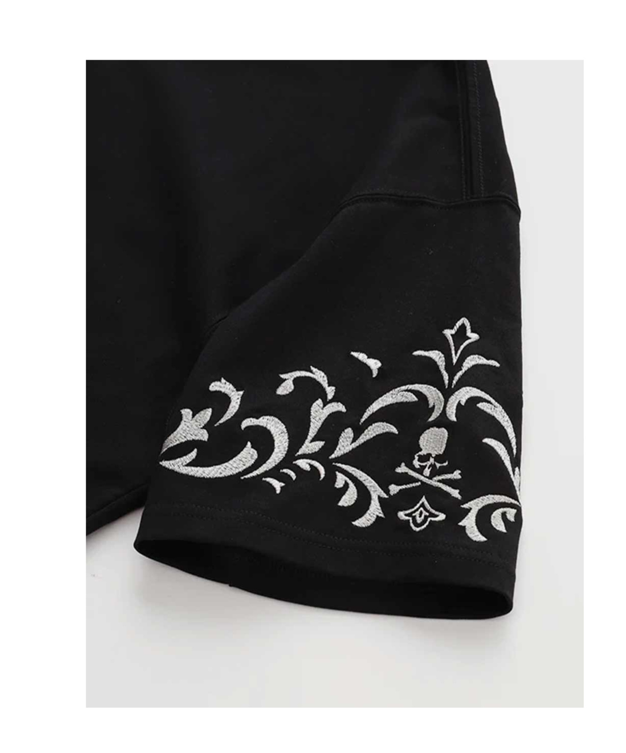 Mastermind Japan Embroidered T-shirt In Black