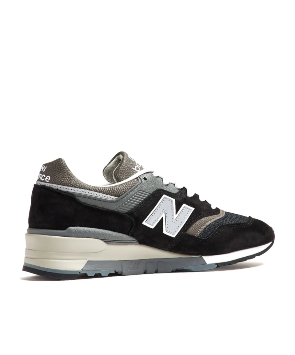 New Balance Suede Blend Sneakers Featuring Mesh Panels In Black/grey