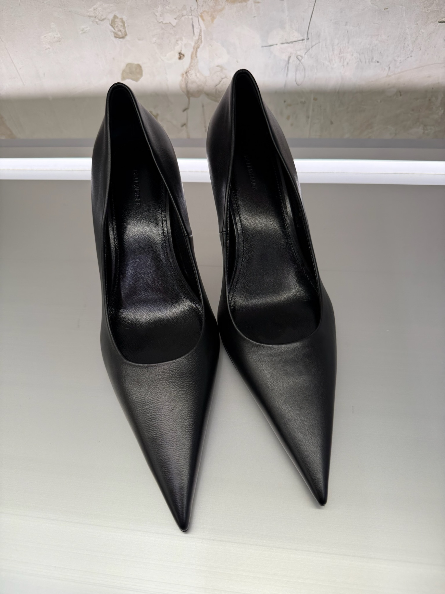 Balenciaga Avenue High Heels In Black
