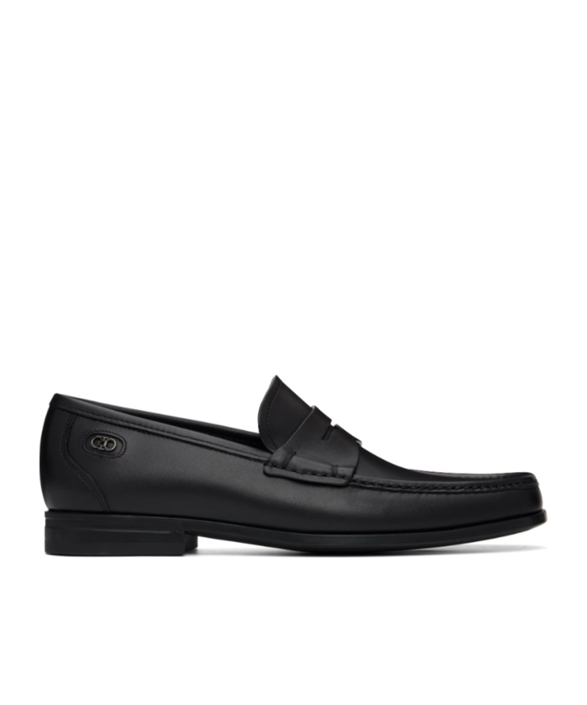 Ferragamo Round Toe Mini Gancini Buckle Loafers In Black