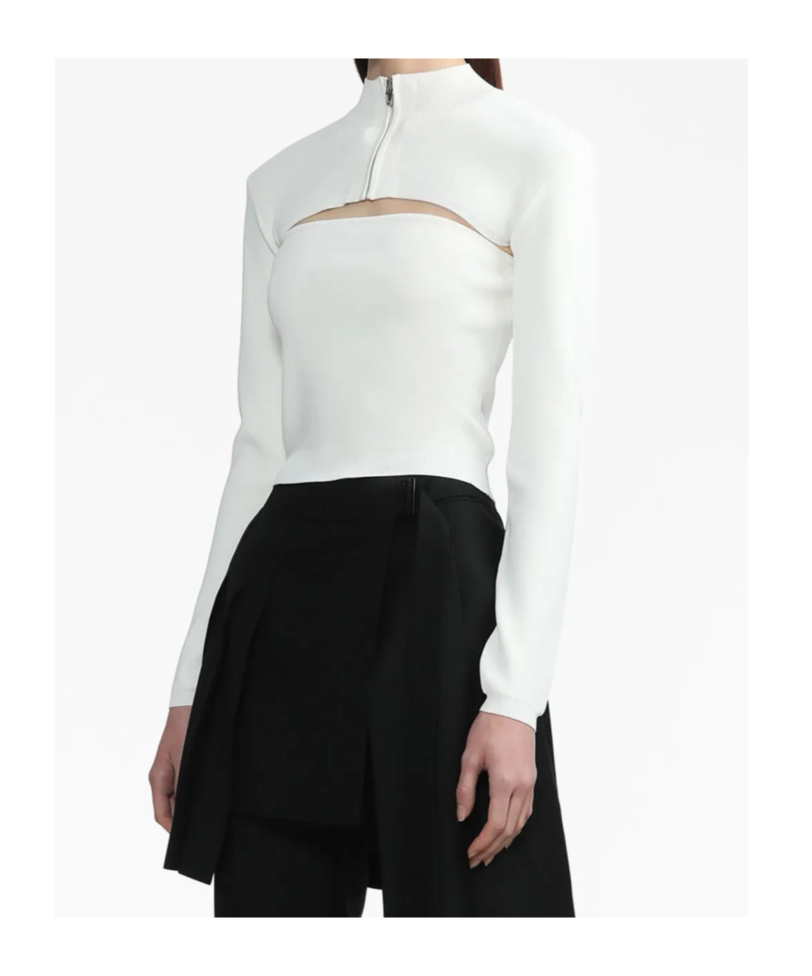 Juunj Turtleneck Zip-up Sweater In White