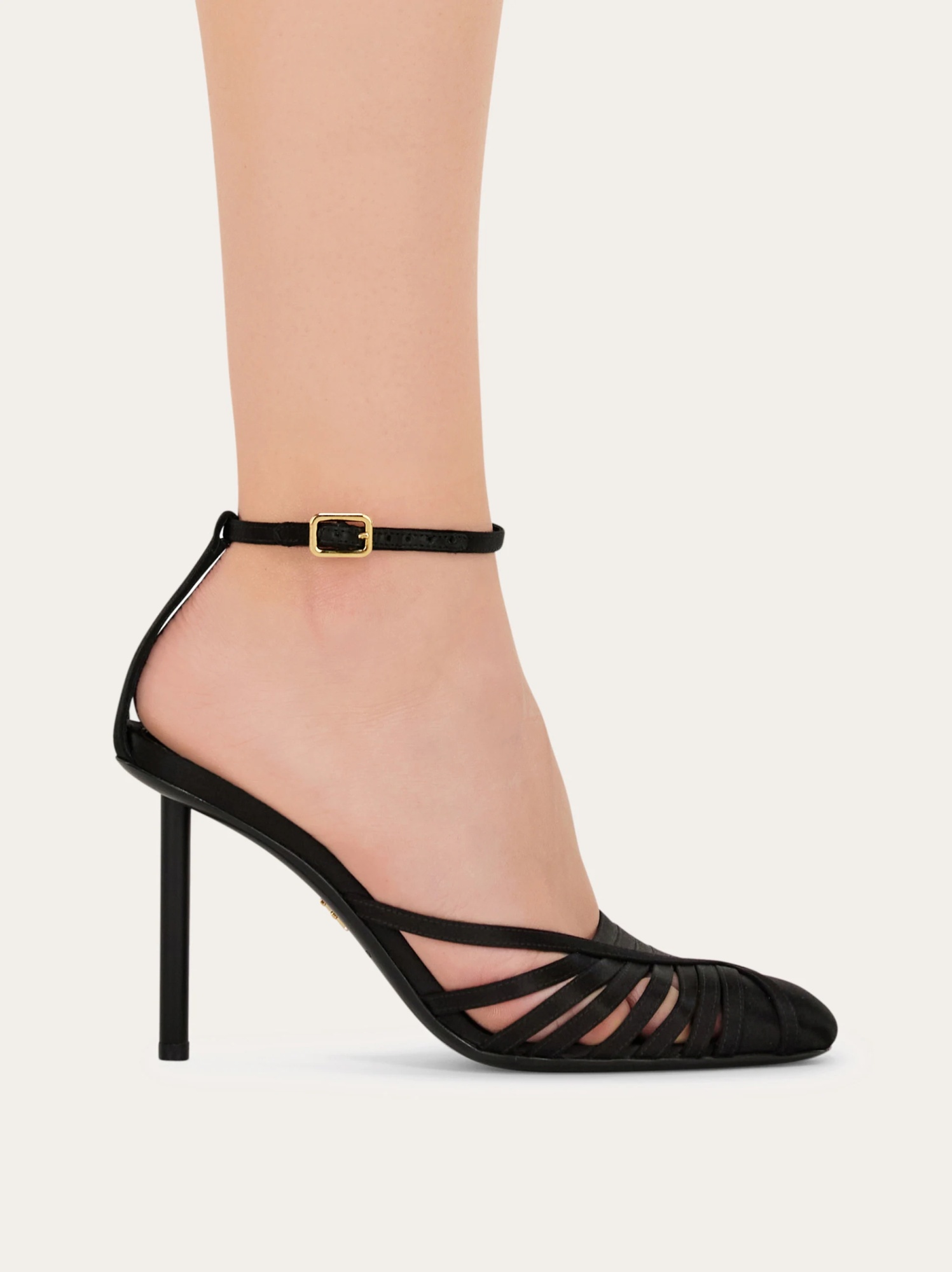 Ferragamo Nappa Leather Ermelia Pumps With Ankle Strap In Black