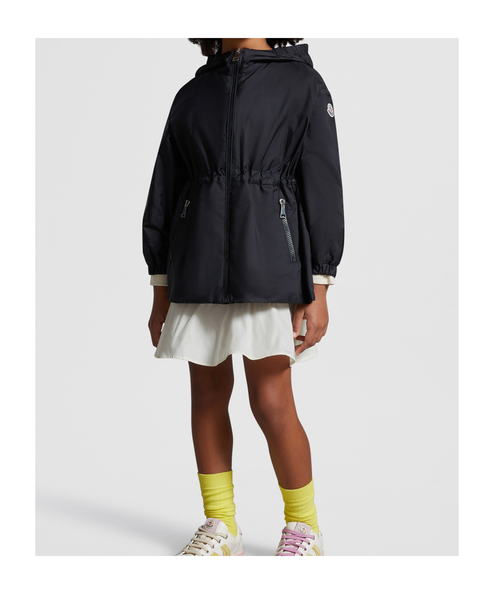 Moncler Wete Nylon Rainwear Short Parka In Black
