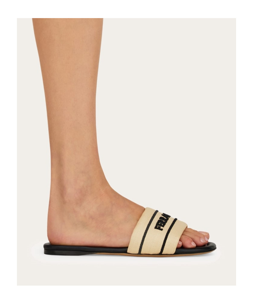 Ferragamo Nappa Raffia Black Sandals In Multi
