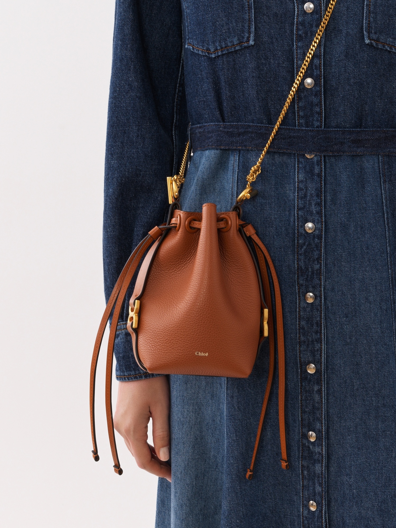 Chloé Marcie Micro Bucket Bag In Brown