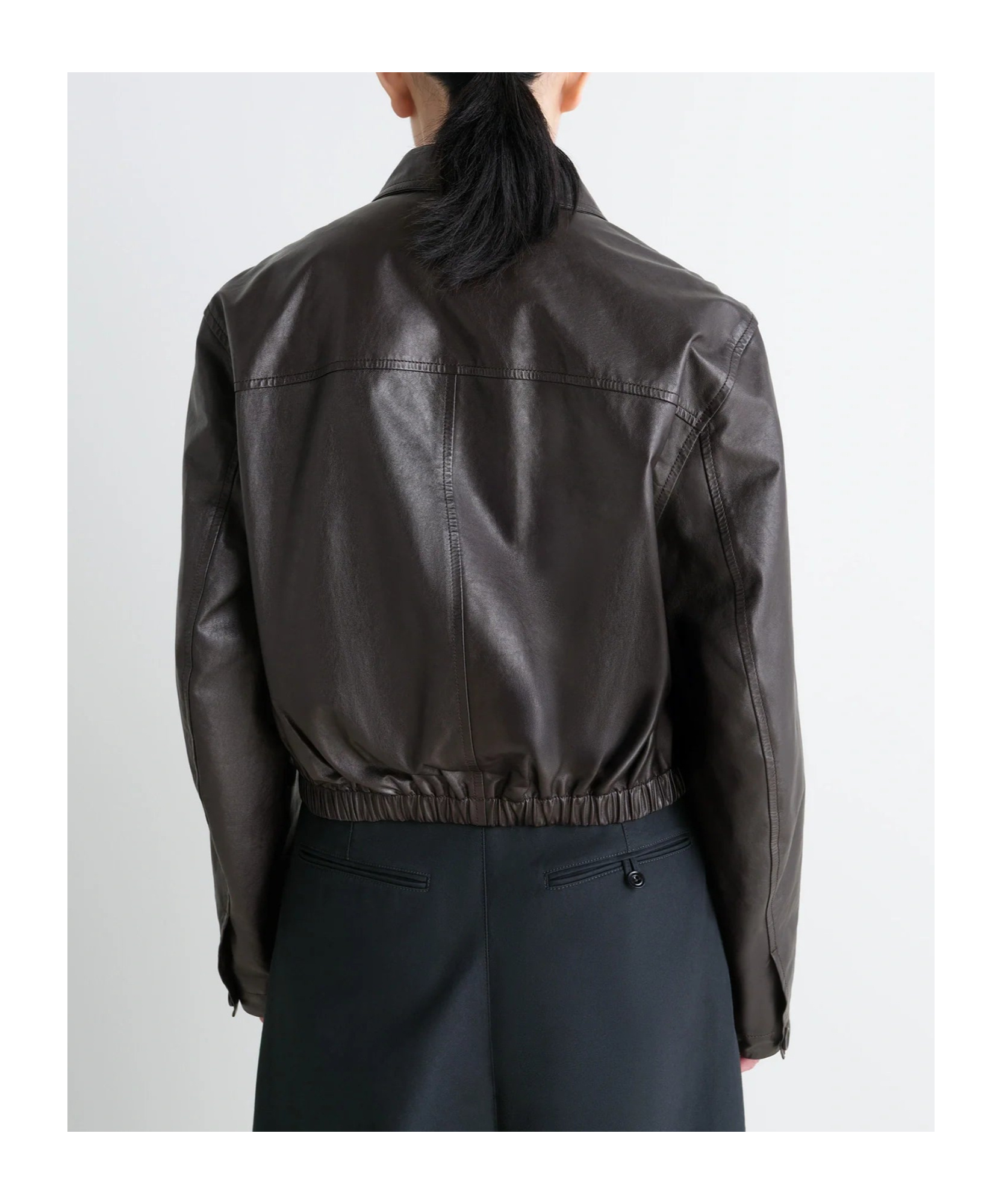Lemaire Buttoned-up Elasticated Leather Jacket In Burgundy