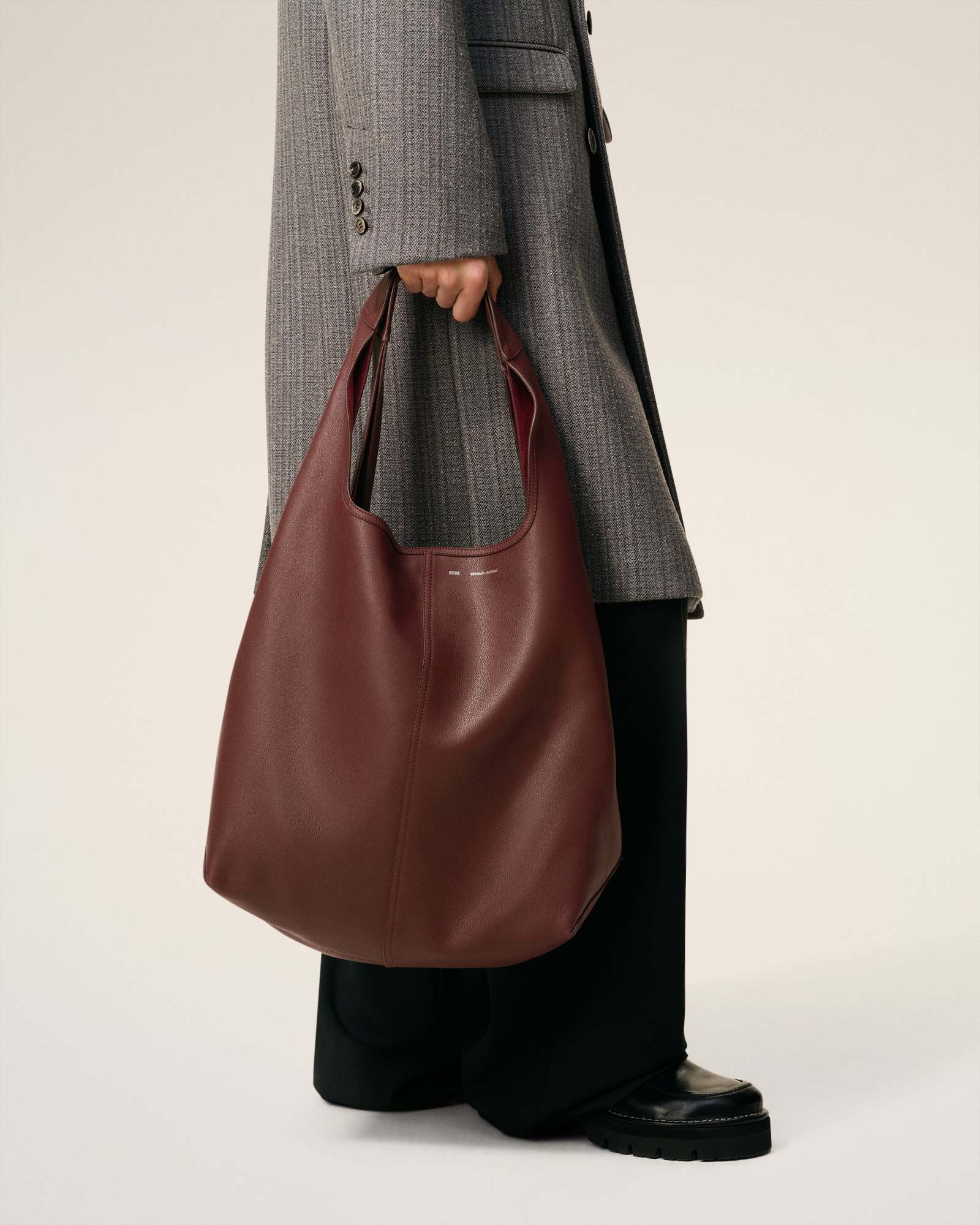 Ami Alexandre Mattiussi Burgundy Supple Leather Etienne Shoulder Bag Red