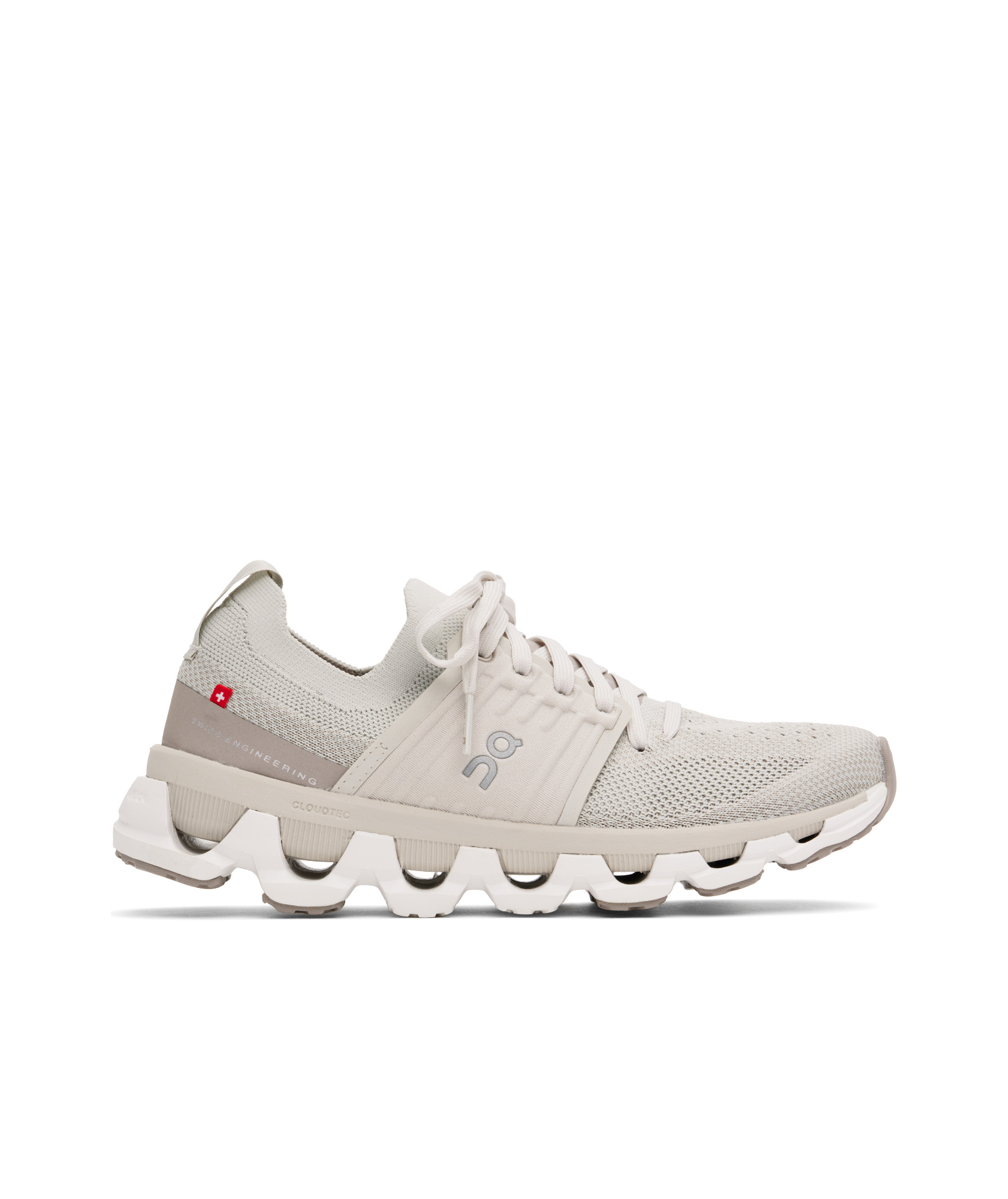 On Running Cloudswift 3 Trainers In White