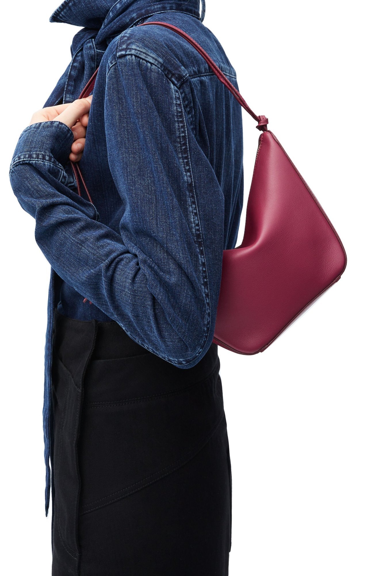 Loewe Hammock Drawstring Small Leather Shoulder Bag In Red