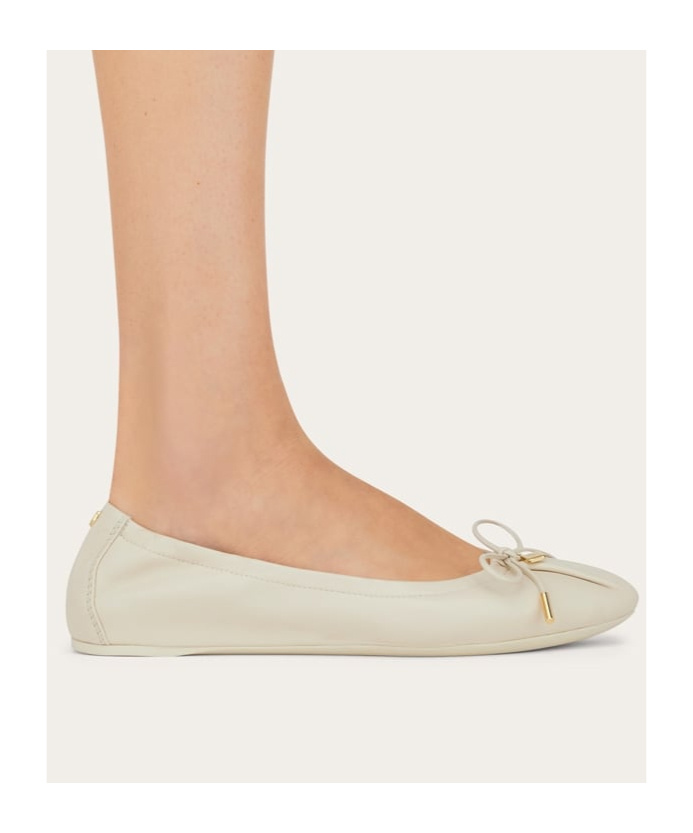 Ferragamo Leather Ballerina Shoes In Nude