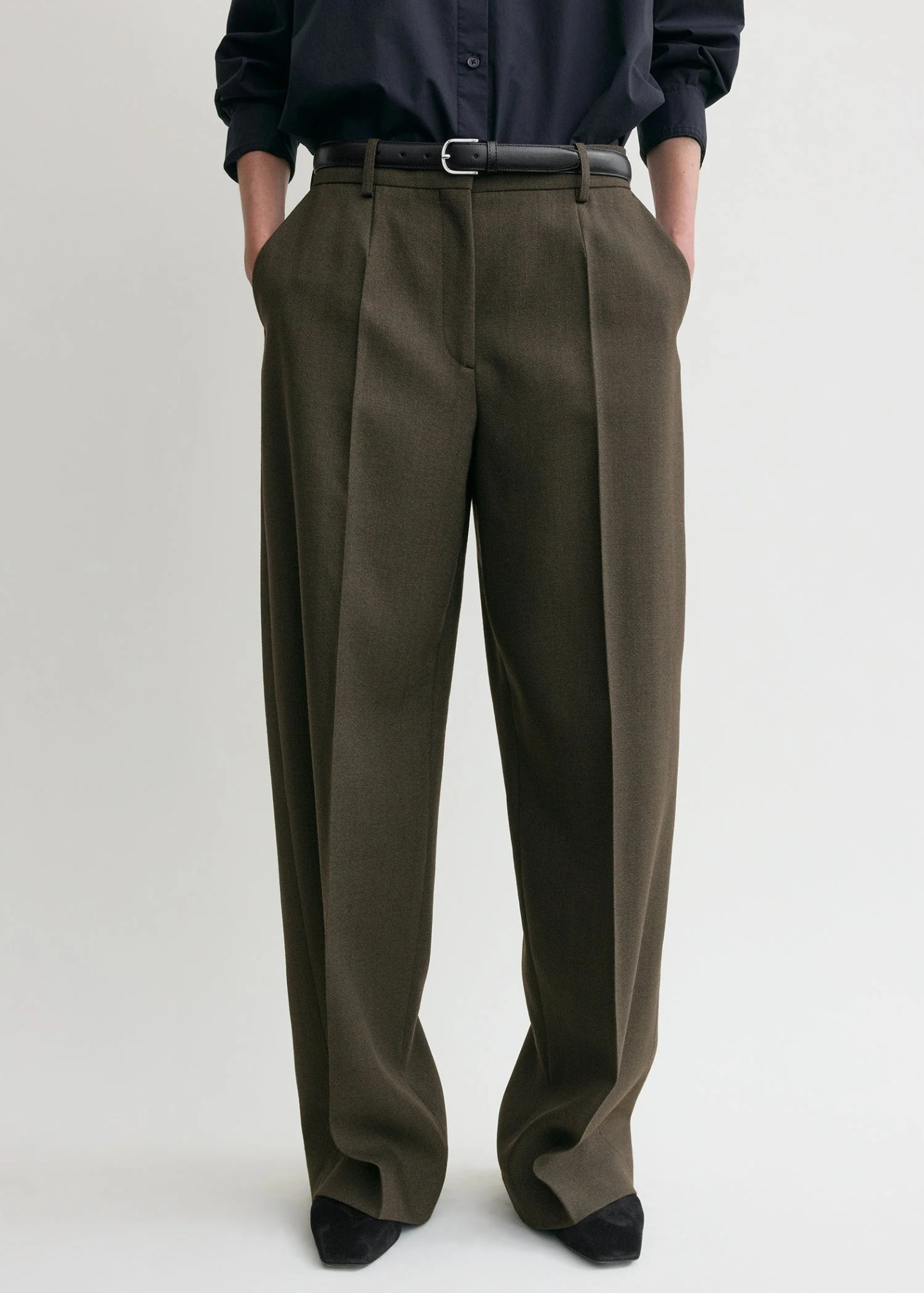 Totême Wide Tailored Trousers Forest In Neutral