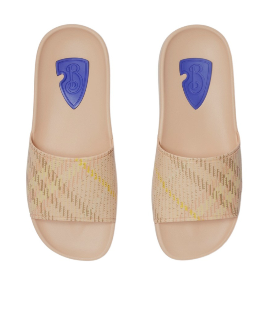 Burberry Waterproof Round Toe Slippers In Nude