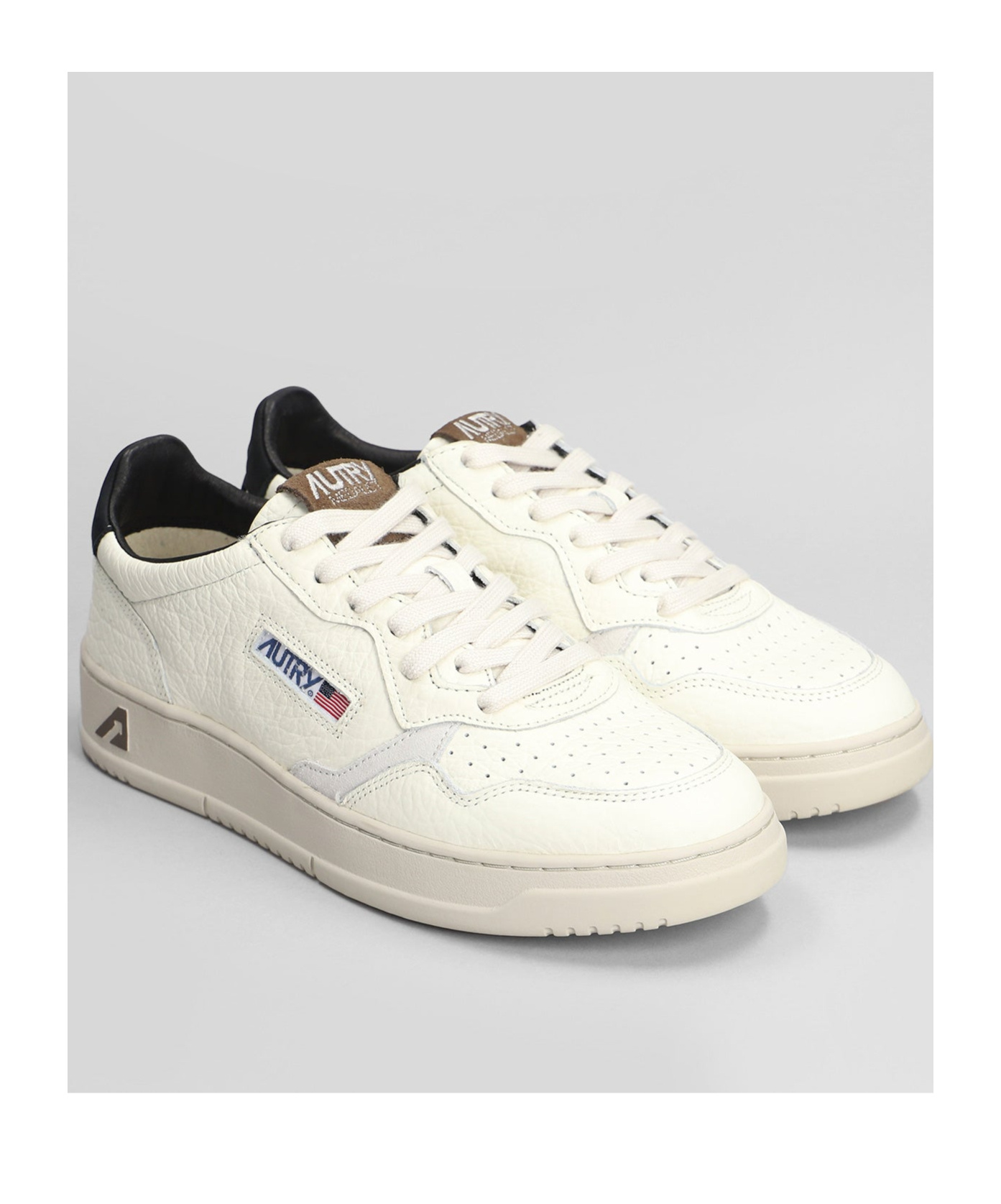 Autry Medalist Low Sneakers In White