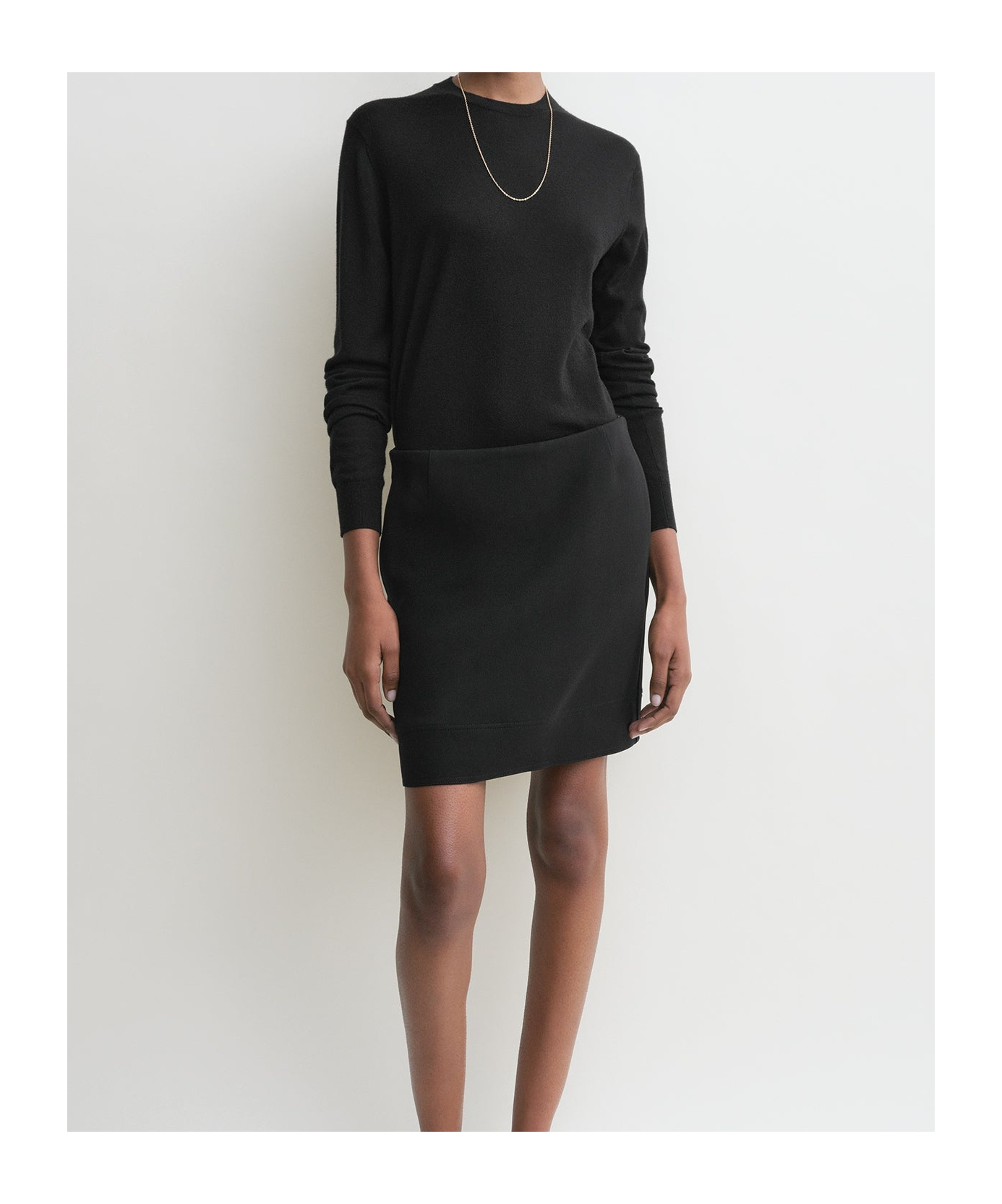 Totême Concealed Rear Zipper Skirt In Black
